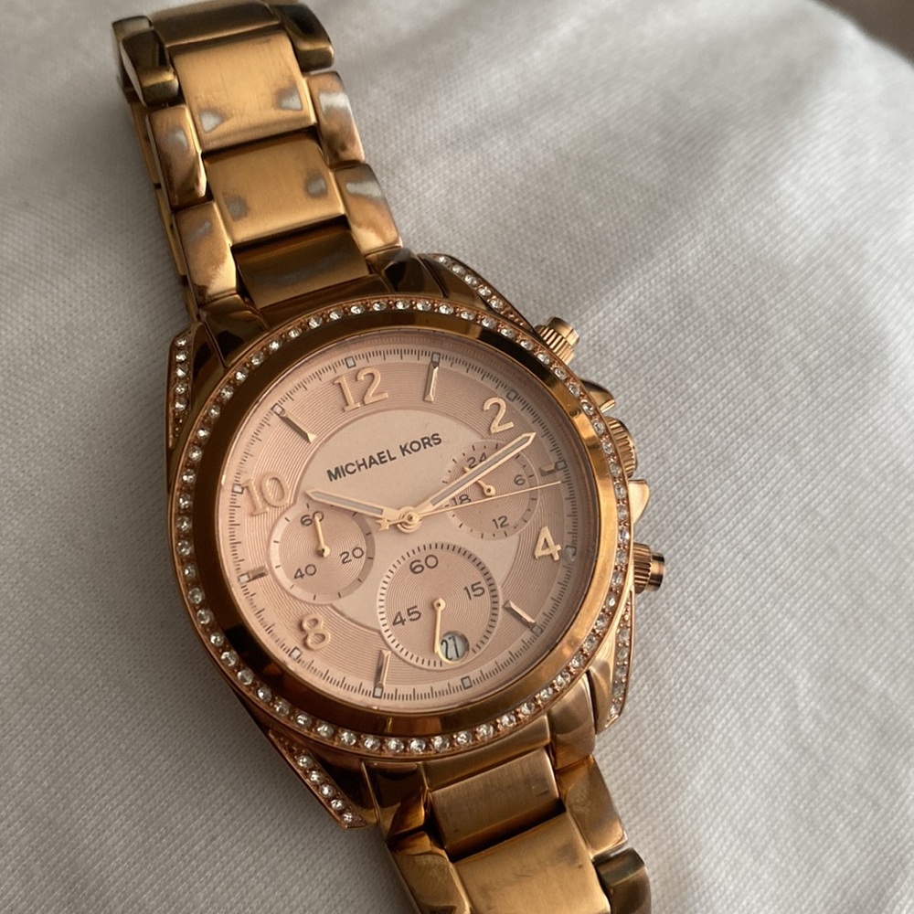 Michael Kors Women's Watch - Picture 2 of 8